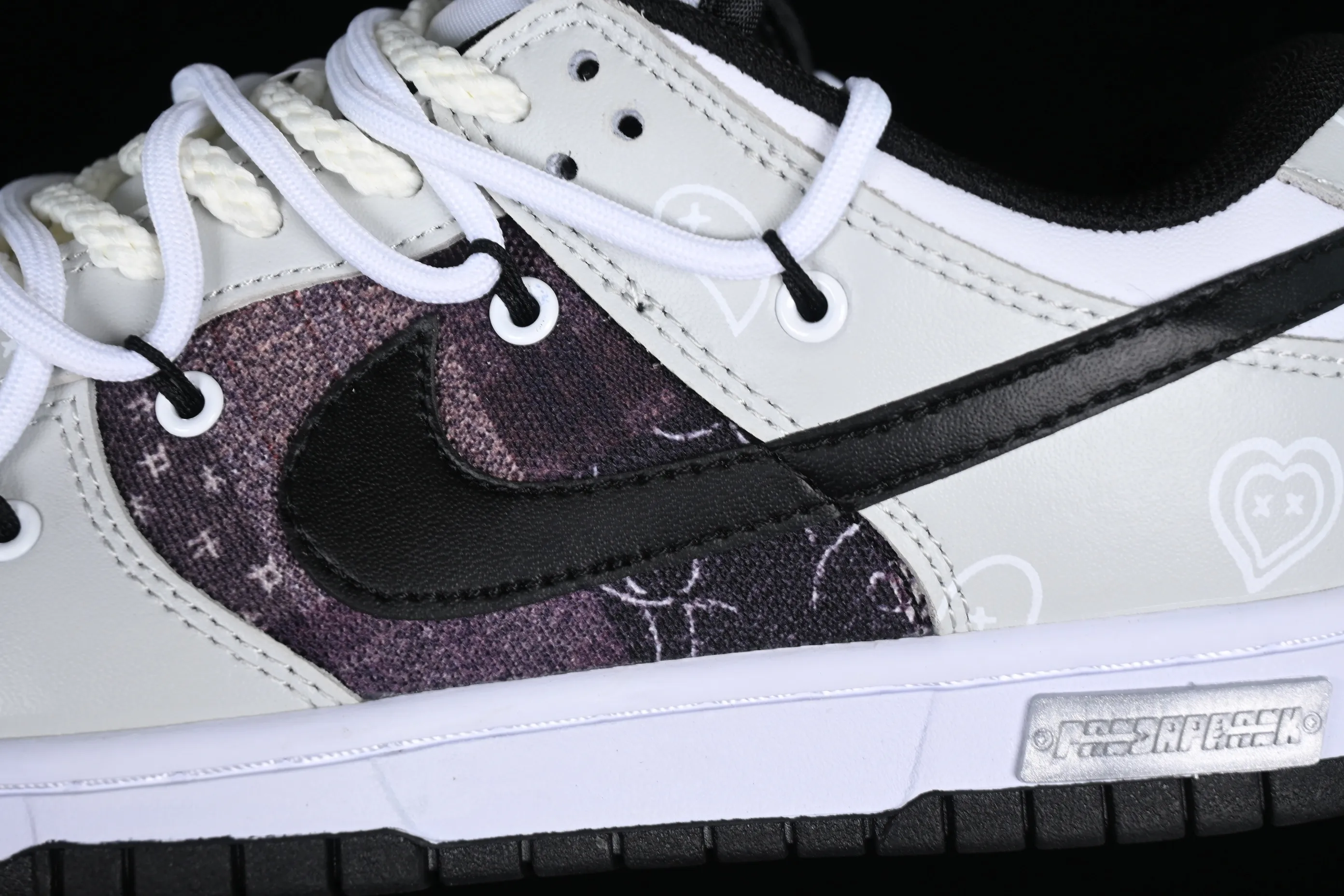 All categories Nk SB Dunk series Nk SB Dunk Low low-top sneakers Nk Dunk Low Panda Prank-Love Cashew Flower SB strap casual sneakers DJ6188-002